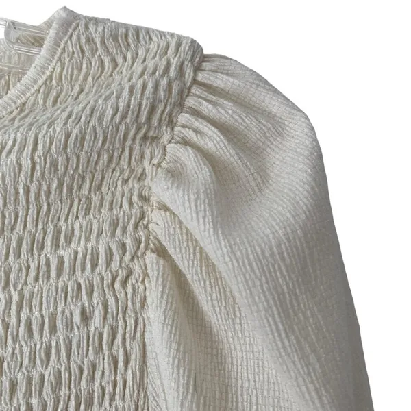 Anthropologie Smocked Puff Sleeve Ivory Cream Top size small Femine - Image 5