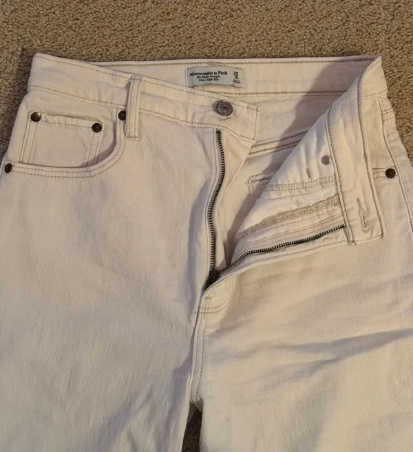 Abercrombie The Ankle Straight Ultra High Rise - Image 2
