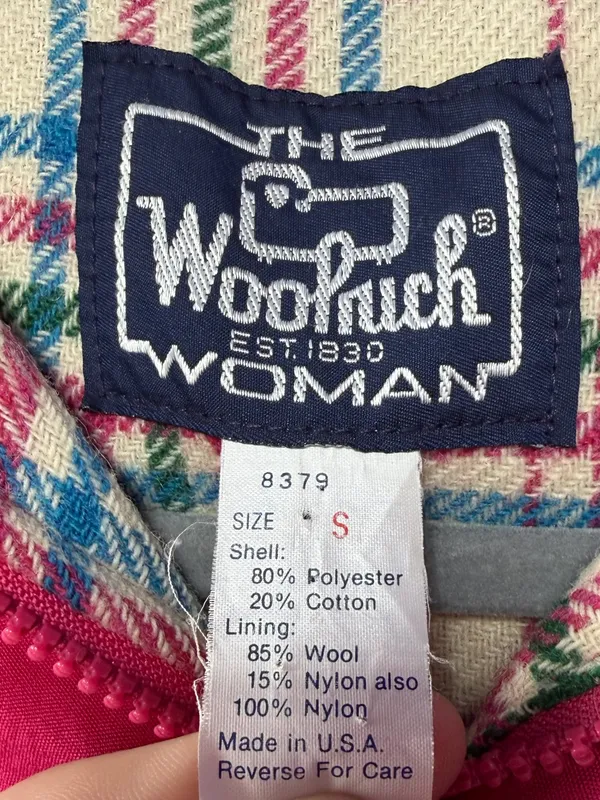 Vintage Woolrich Plaid Wool Lined‎ Hooded Utility Jacket in Magenta Size Small - Image 2