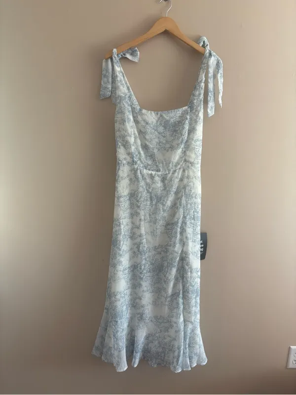 Lulus Summer Invite White and Blue Toile Tie-Strap Tiered Midi Dress Size Large - Image 4