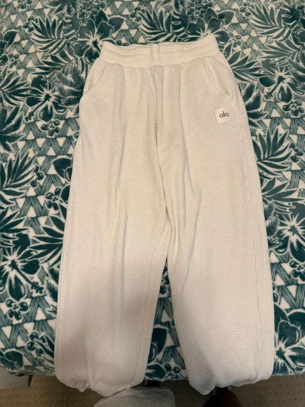 Alo Sweatpants - Image 4
