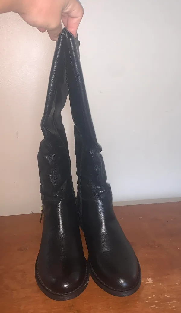 Boots - Image 2