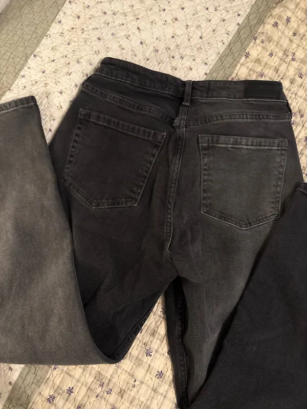Hollister Jeans - Image 3