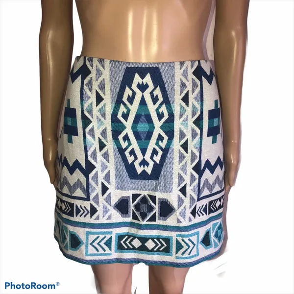 H&M Divided woven aztec skirt - Image 4