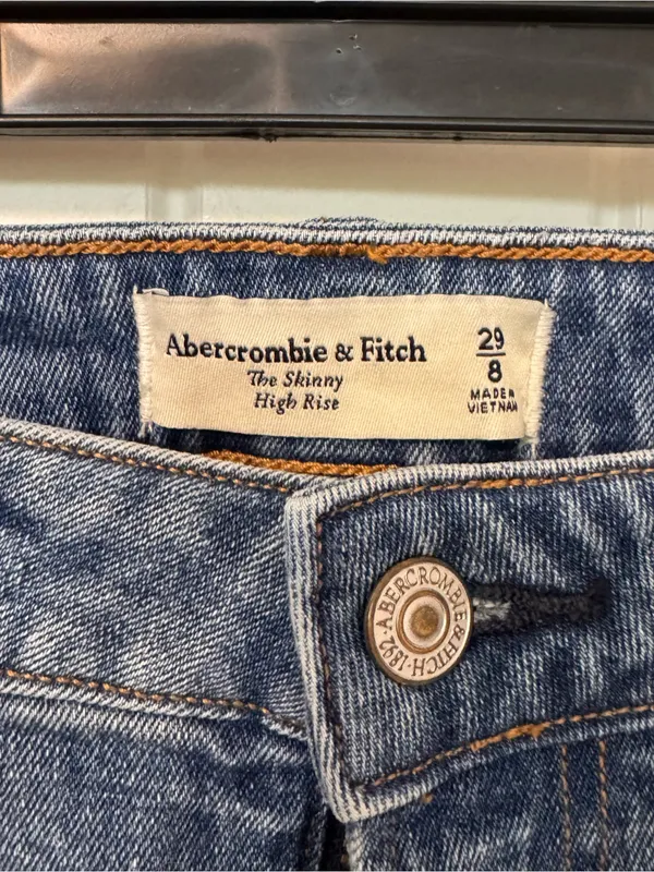 Abercrombie‎ Curve Love High Rise Skinny Jeans Raw Hem Size 8/29 - Image 4