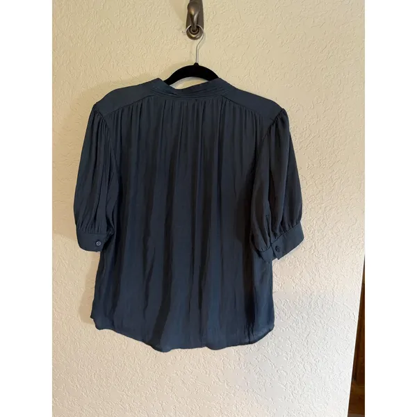 T Tahari Blouse Deep Slate Blue L Womens Silky Short Sleeve V-Neck NEW Office - Image 10