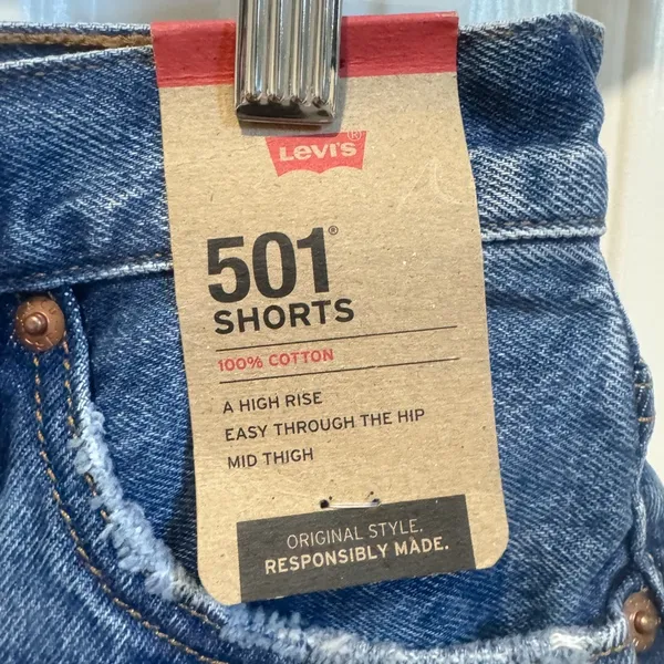 NWT  501® Mid Thigh Short - Image 3