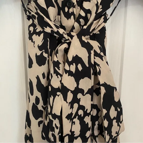 Abstract Print (NOT Animal Print) Short Sleeve Button Down Tie Dress - Image 10