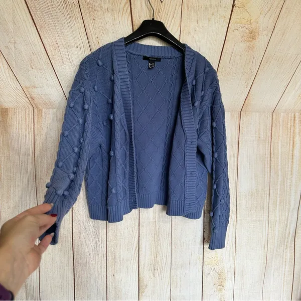 Forever 21 Cable Knit Cozy Chunky Cardigan Sweater Baby Blue Size Medium - Image 6