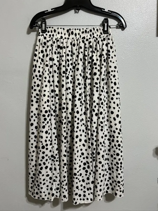 Dalmatian Polka Dot Pleated Midi Skirt – Size XS – Bohemian Style: Summer. - Image 4