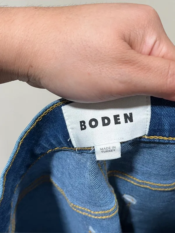 Boden W29 L28 MID RISE CIGARETTE JEANS" EUC blue denim - Image 9