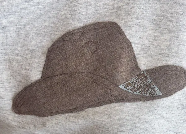Gildan HOWDY sweatshirt, made by me(: one of a kind - Image 4
