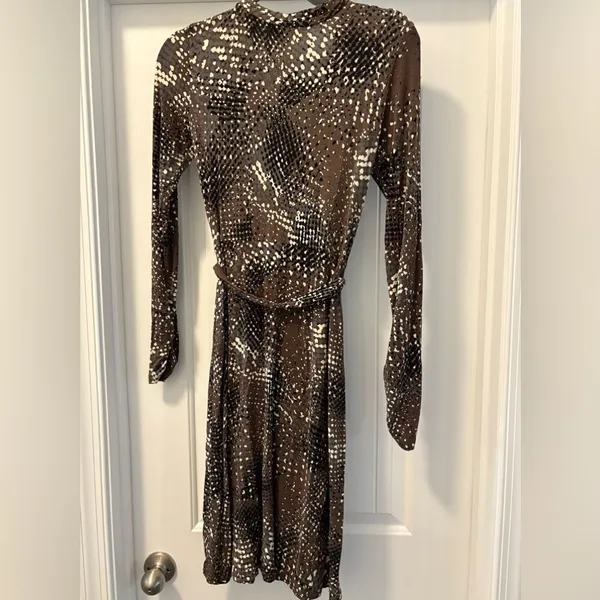 CAbi Brown White Dotted Long Sleeve Knit Belted Midi Dress Size Small - Image 4