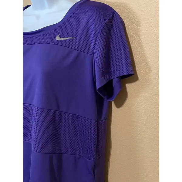 Nike cropped tee - Image 4