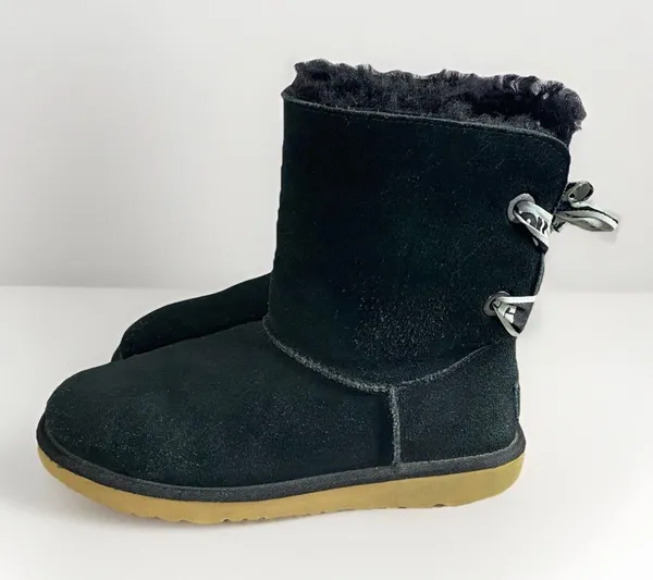 UGG Bailey Bow II 1100492K Black Suede Slip On Winter Boots Big Girls US 6/W7 - Image 2