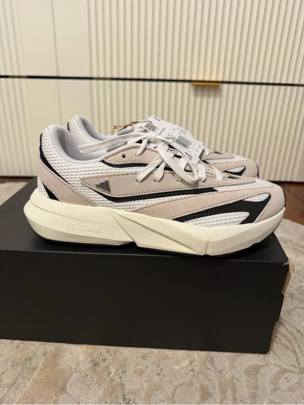Adidas Lightblaze Shoes - 9 - Image 13