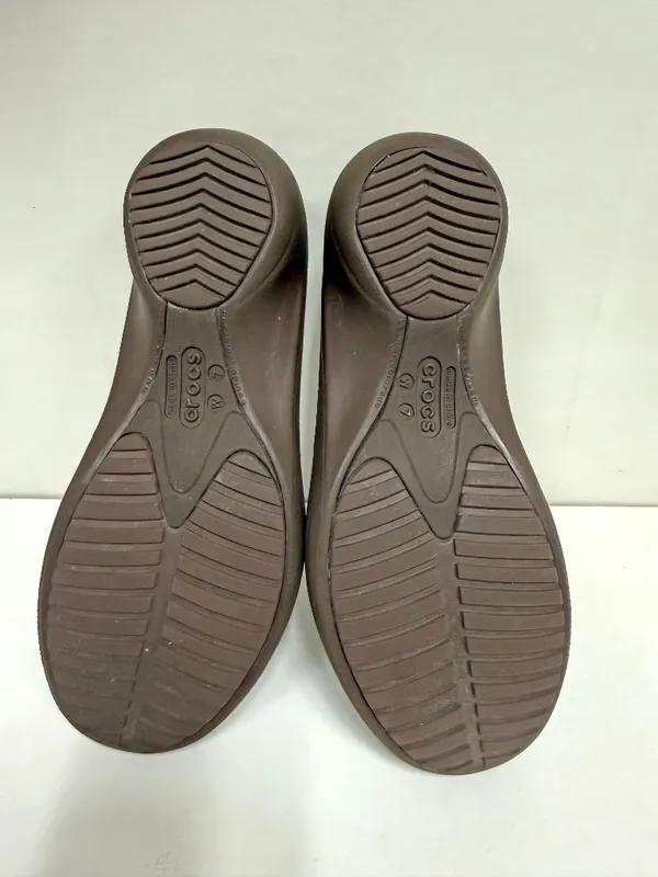Crocs Juneau Slip-On Flat - Image 6