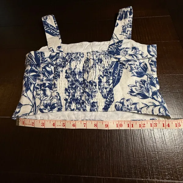 Abercrombie & Fitch Blue Floral Linen Blend Smocked Crop Top Womens Small Toile - Image 5