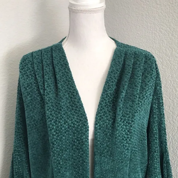 Flawless Green Chenille Pocketed Oversized Cardigan - Image 2