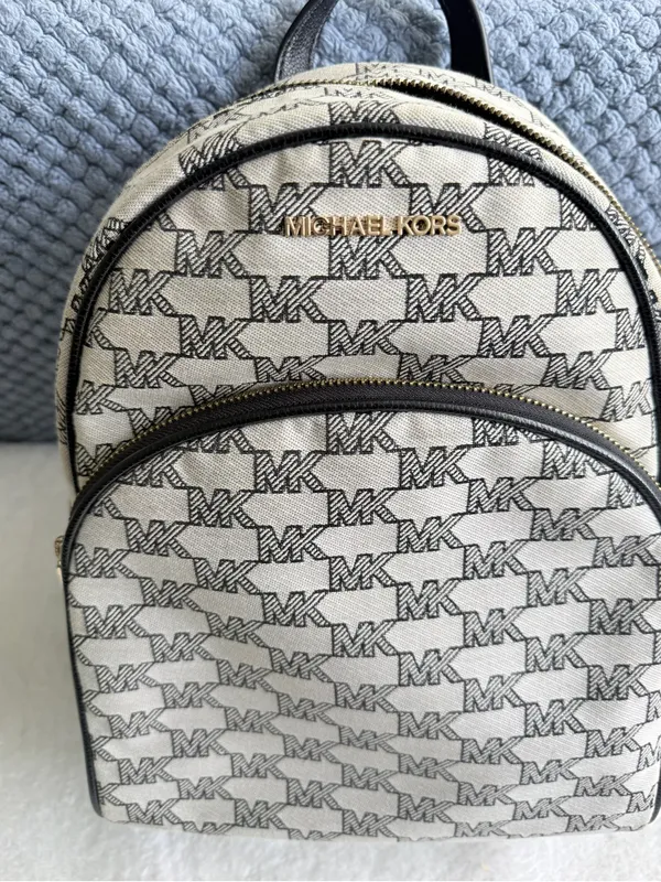Michael Kors White and Black Backpack - Image 5
