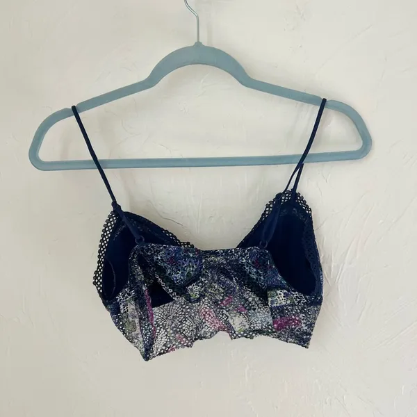 Victoria’s Secret blue lace bralette size M - Image 4