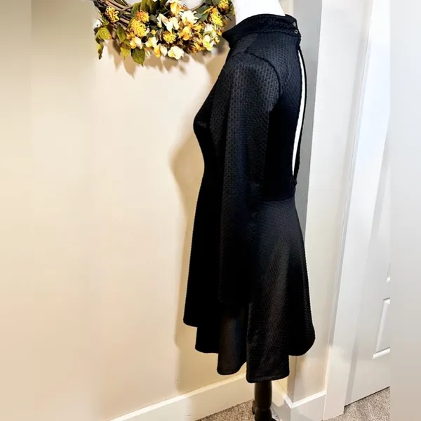 Free People Flirt N Flare Black Textured Open Back Mini Dress Mock Neck Sz M💛 - Image 6