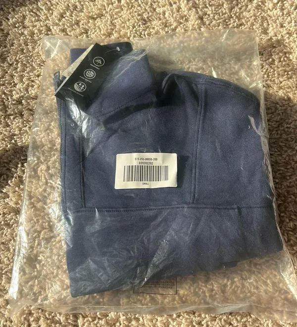 Cropped Gilly Hicks Sweatshirt - Image 2