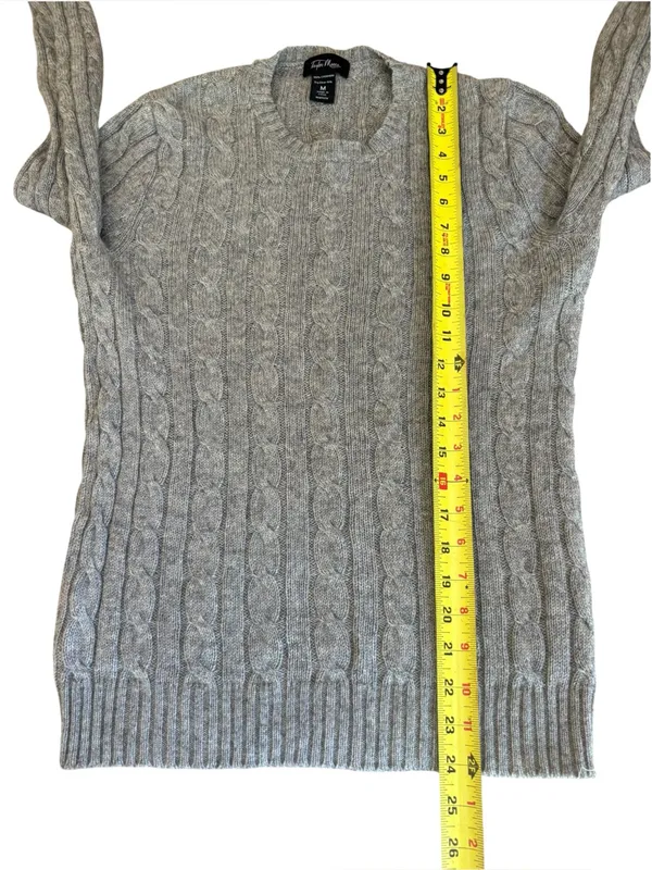 Taylor Marc’s Gray Cable Knit Cashmere Sweater Womens Size Medium - Image 6
