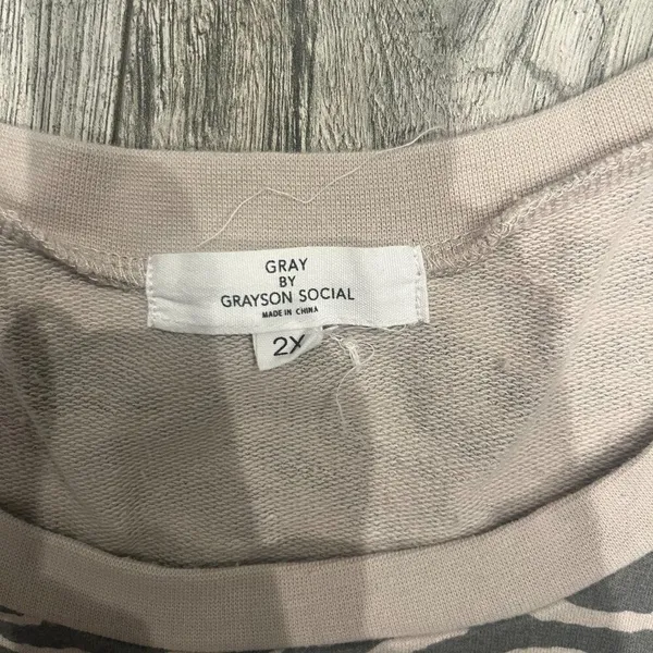 Gray by Grayson‎ Social 2X Womens Grey Striped Crew Neck Sweater - Image 4
