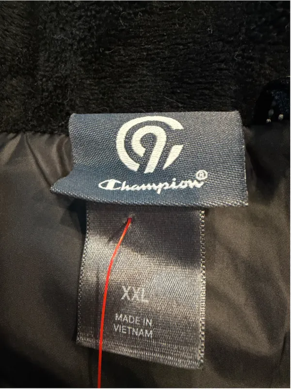 Champion Black Puffer Vest Size XXL - Image 3