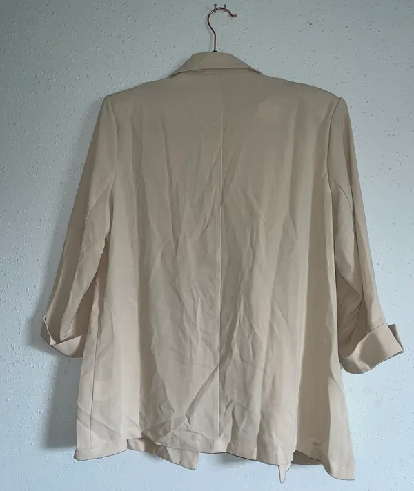 SheIn Cream Blazer - Image 3