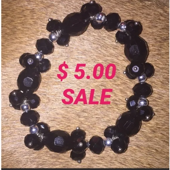 ☂️New W/O Tag☂️Black Beaded Expandable Bracelet☂️ - Image 2
