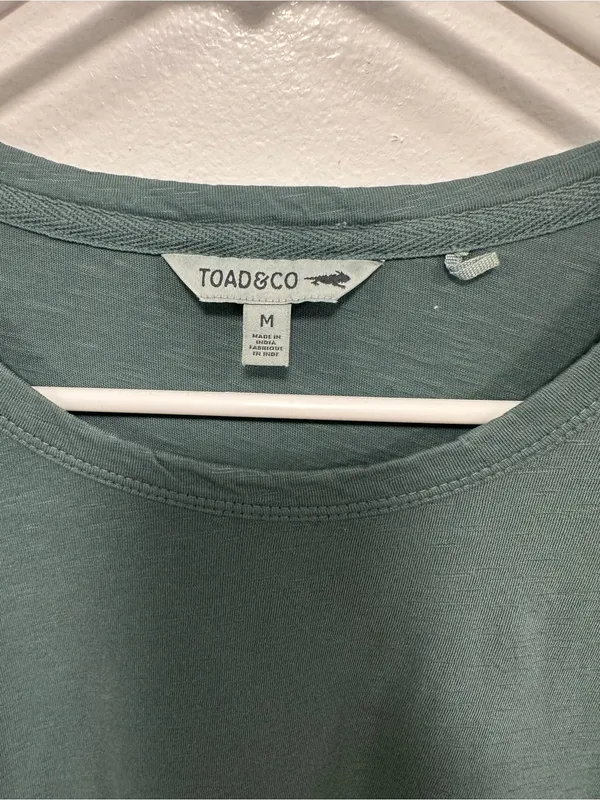 Toad&Co Women's Long-Sleeve organic cotton Crew Tee in Teal Green Size medium - Image 4