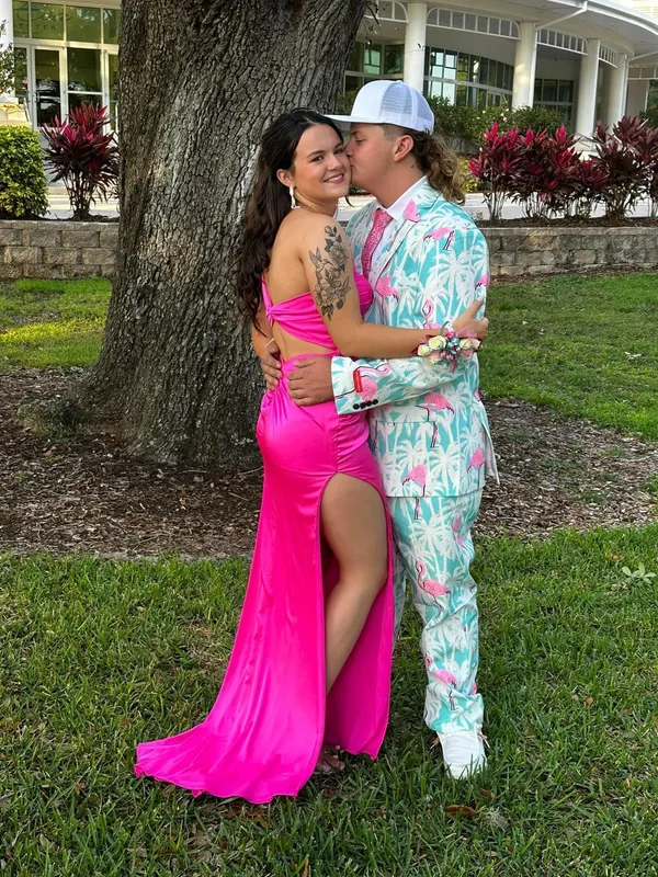 Gianni Bini Prom Dress - Image 4