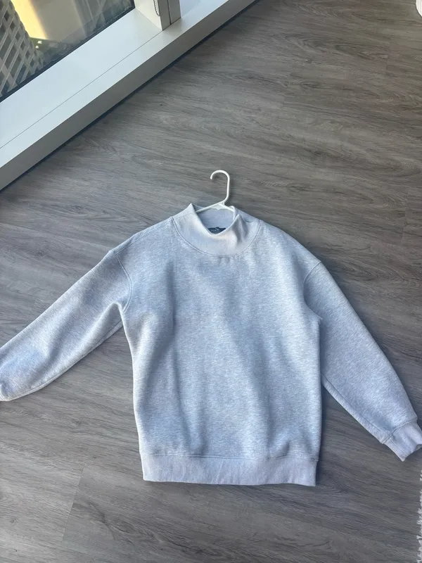 Mock Neck Crew Neck Gray Size M - Image 2