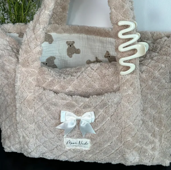 Moon Nude Teddy Tote Bag Tan - Image 3