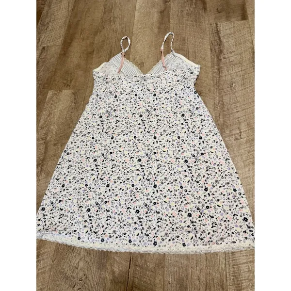 Laura Ashley Floral Lace Trim Nightgown XL White Purple Striped V-Neck‎ Chemise - Image 12