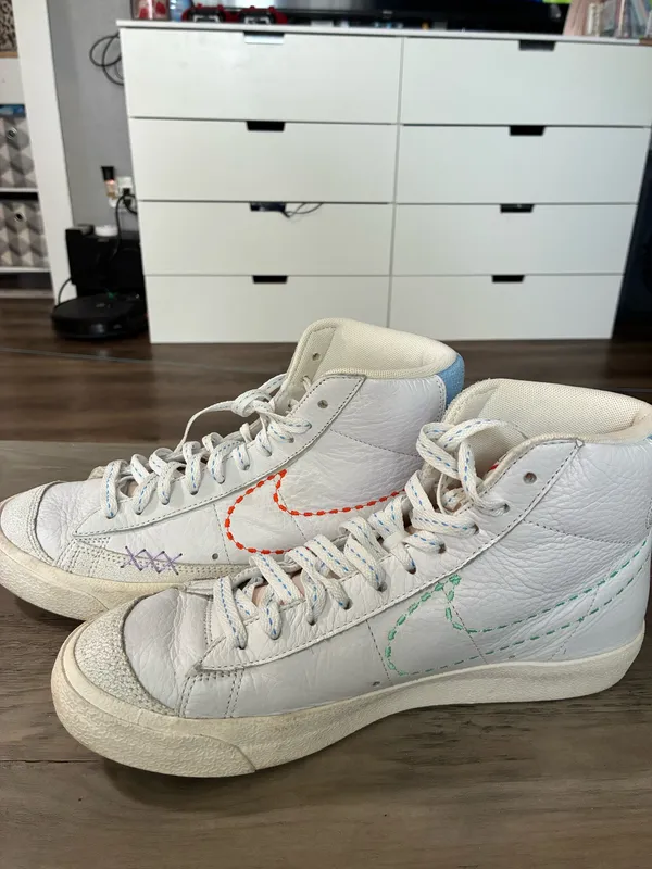 Nike Women’s Blazer Mid 77 Sneakers - Image 2