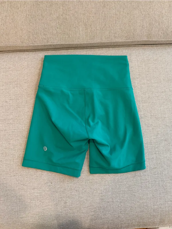 Lululemon Wunder Train High-Rise Short 6" Kelly Green Athleisure - Image 2