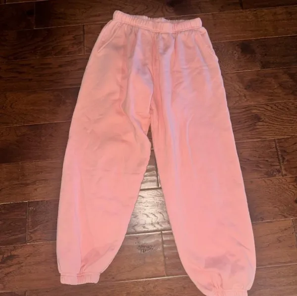 Daily Drills Sweatpants Size M/L #dailydrills #pink #loungewear #trending #parke - Image 2