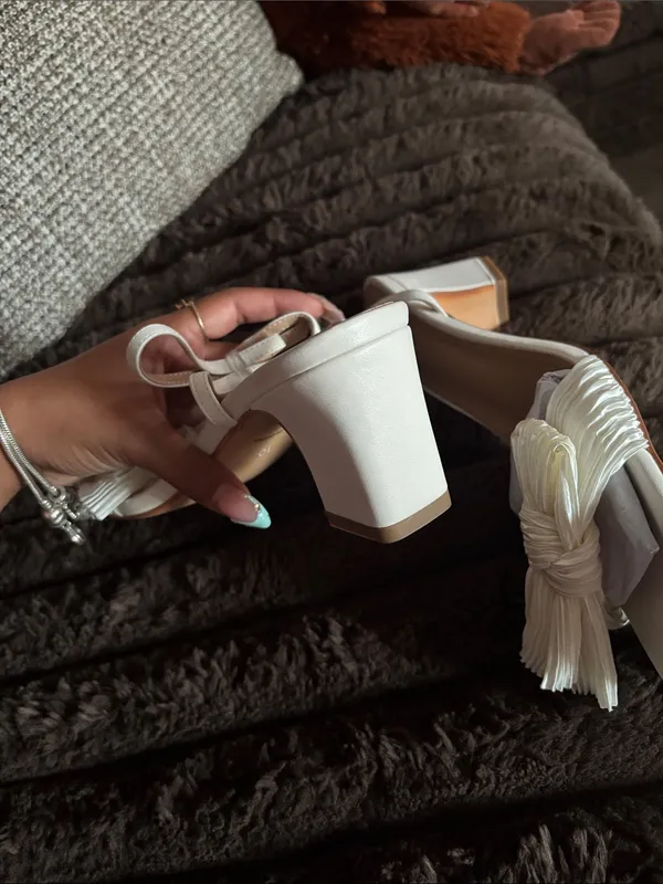 Ivory Knotted Bow Block Heel Sandals for Women - Image 3