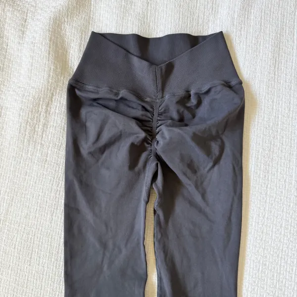 NEW Spiritual Gangster Gray Scrunch Butt Leggings Small Booty Lifting Athleisure - Image 6