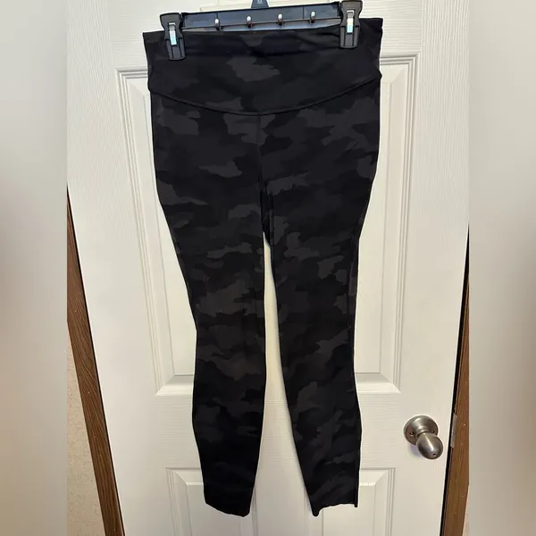 lululemon athletica High-Rise Charcoal Camo Leggings - Image 3