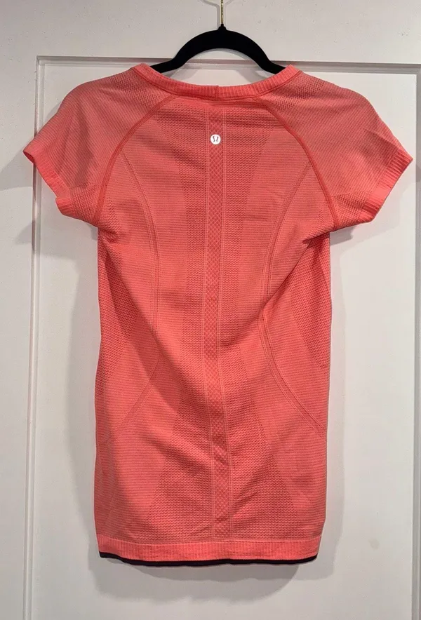 Lululemon Swiftly Tech Short Sleeve - Image 2