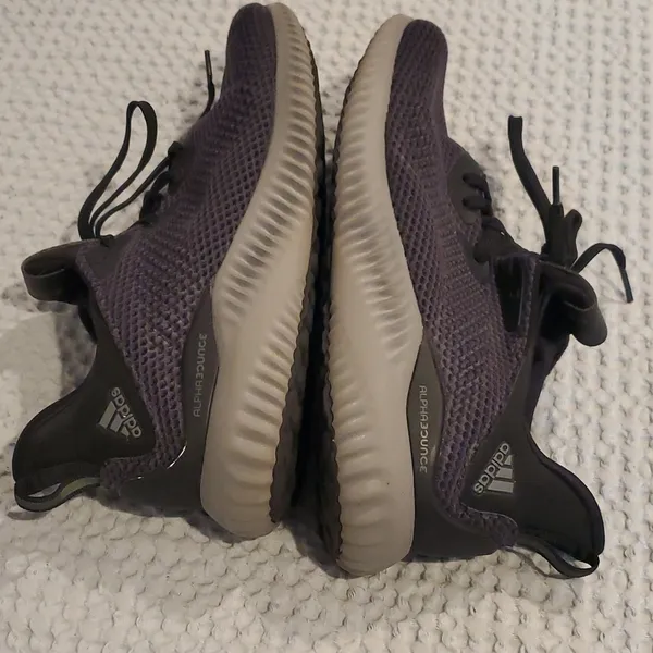 Adidas Alpha Bounce Shoes Size 9 - Image 4