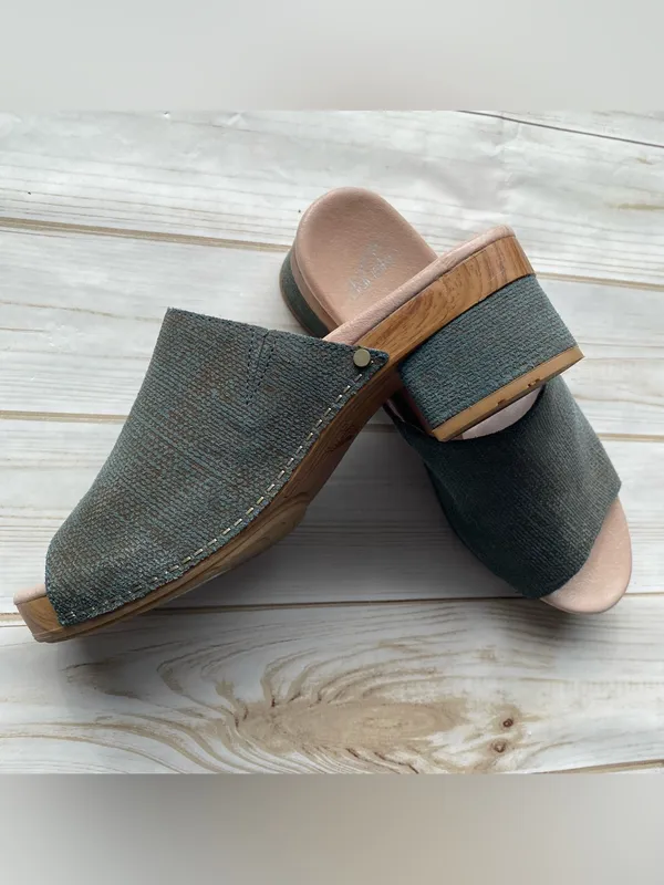 Dansko Maci slide sandal clog textured green suede nubuck fall transition 41 9.5 - Image 6