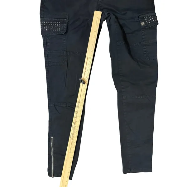Miss Me Black Rhinestone Low Rise Skinny Cargo CP12468 Pants Jeans size 30 - Image 5
