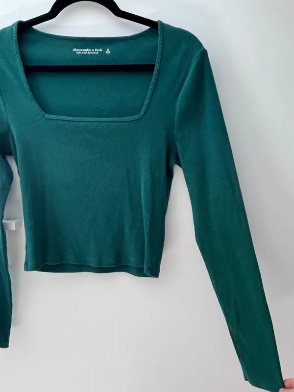Abercrombie & Fitch Soft A&F Essentials Green Square Neck Long Sleeve Top Medium - Image 3