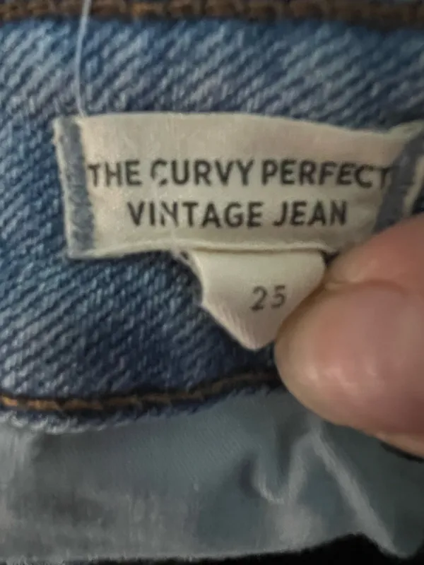 Madewell The Curvy Vintage Crop‎ Jean Distressed Raw Hem High Rise Denim Jeans - Image 8