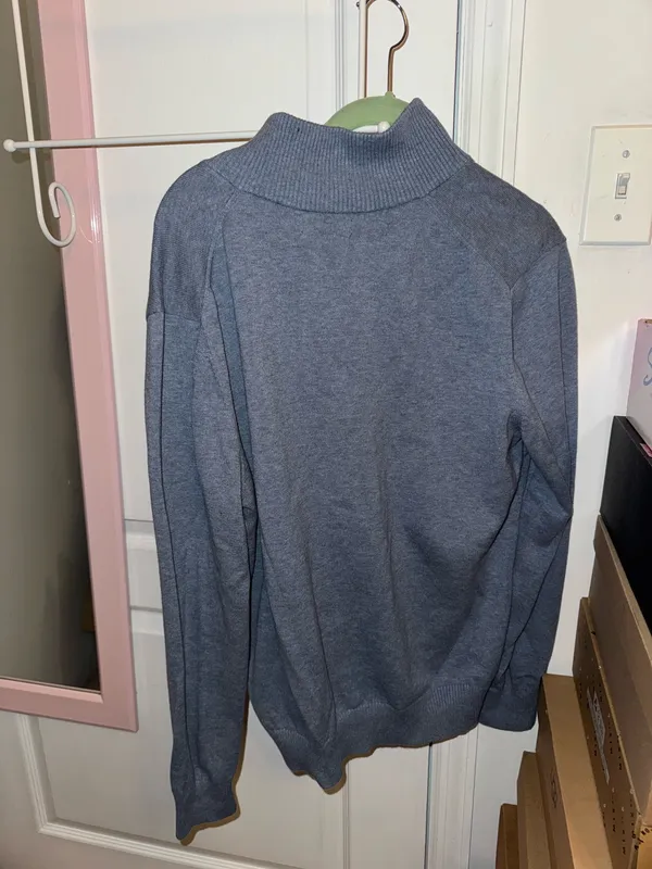 Nautica crewneck size medium - Image 3
